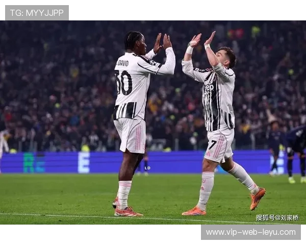 意甲尤文边路配合连环，前锋接连制造威胁